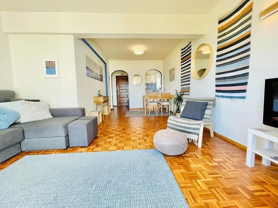 Avenue Q, Beach Apartment In Luz